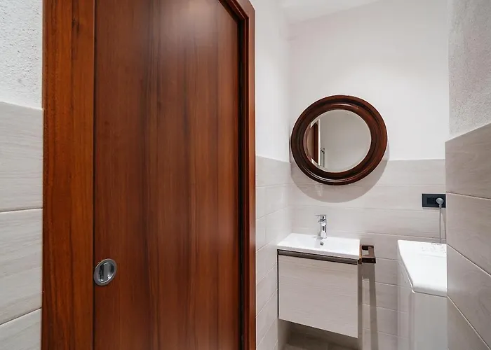 Chez Mario - 2 Bedroom - Parking *